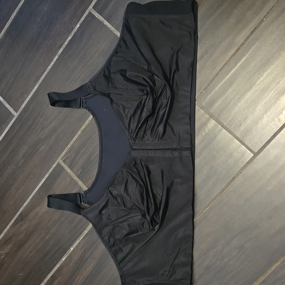 50DD Serenada  Wireless Bra Black NWOT